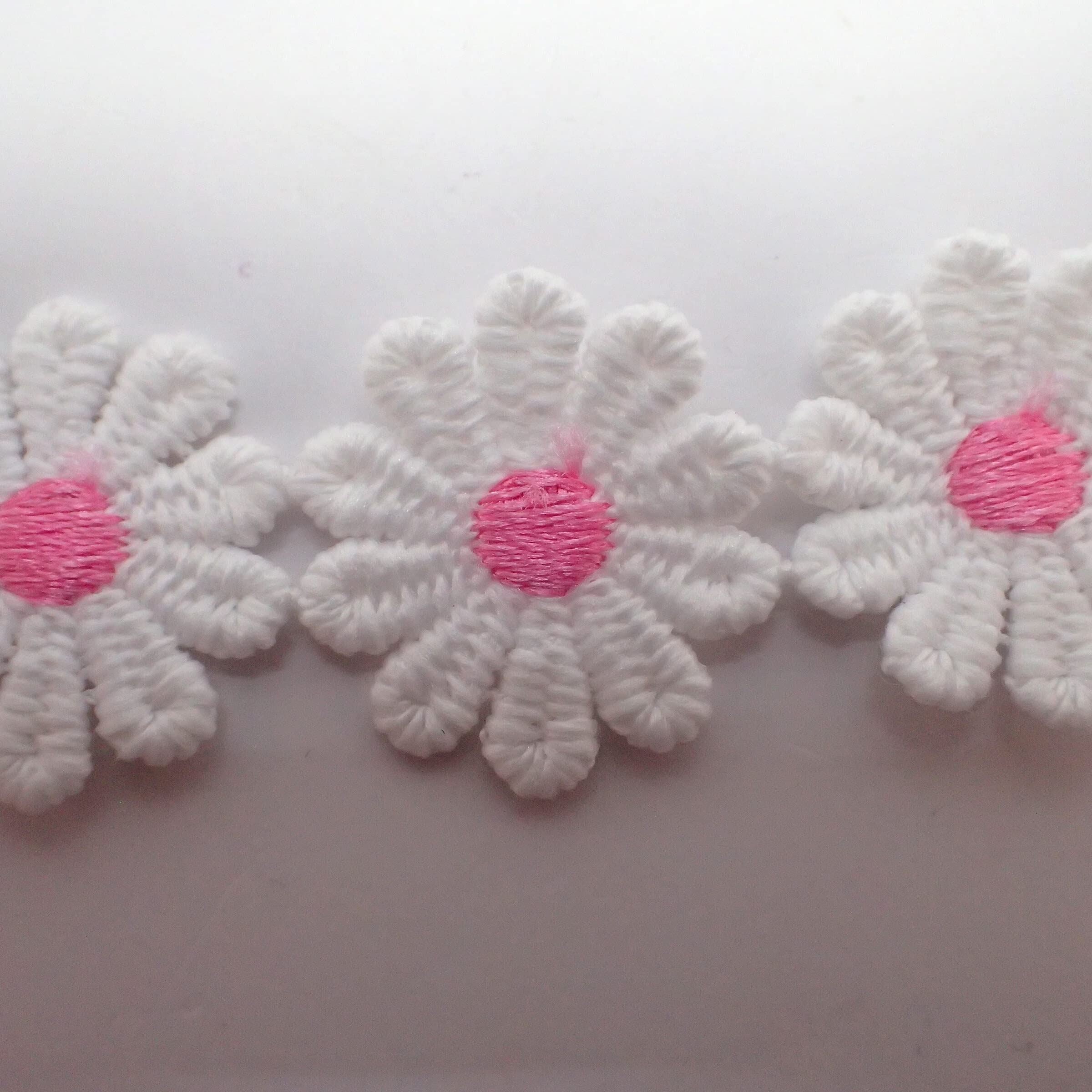 Knitted Hippy Elastic Headbands for Women & Girls, 70s Party Flower Power Stretchy Headband, Colourful Crocheted Daisy Crown Headband for Ladies