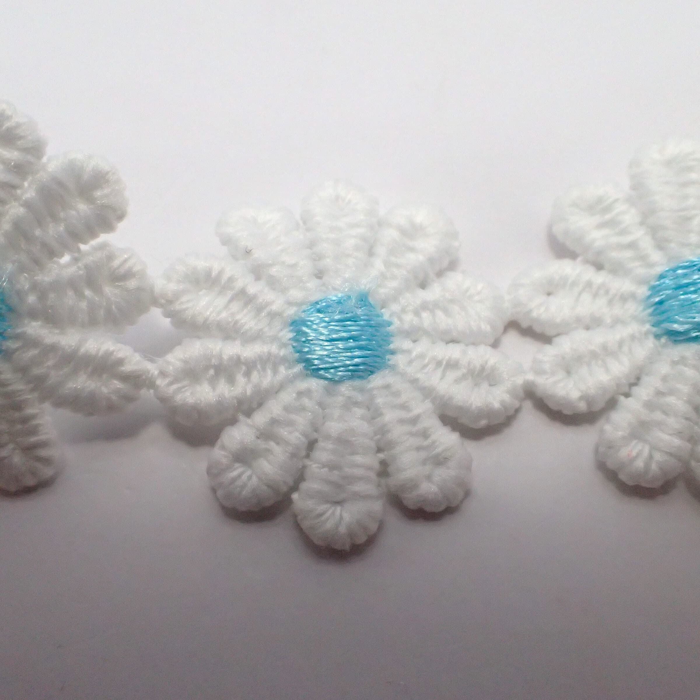 Knitted Hippy Elastic Headbands for Women & Girls, 70s Party Flower Power Stretchy Headband, Colourful Crocheted Daisy Crown Headband for Ladies